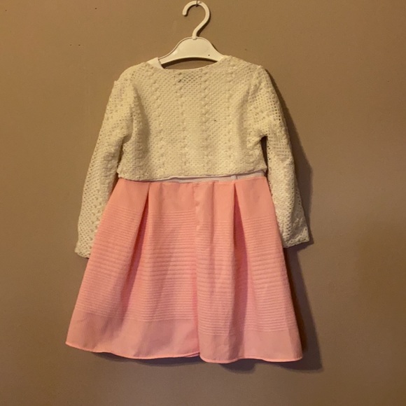 Gils Dress made in Turkey - Picture 2 of 3